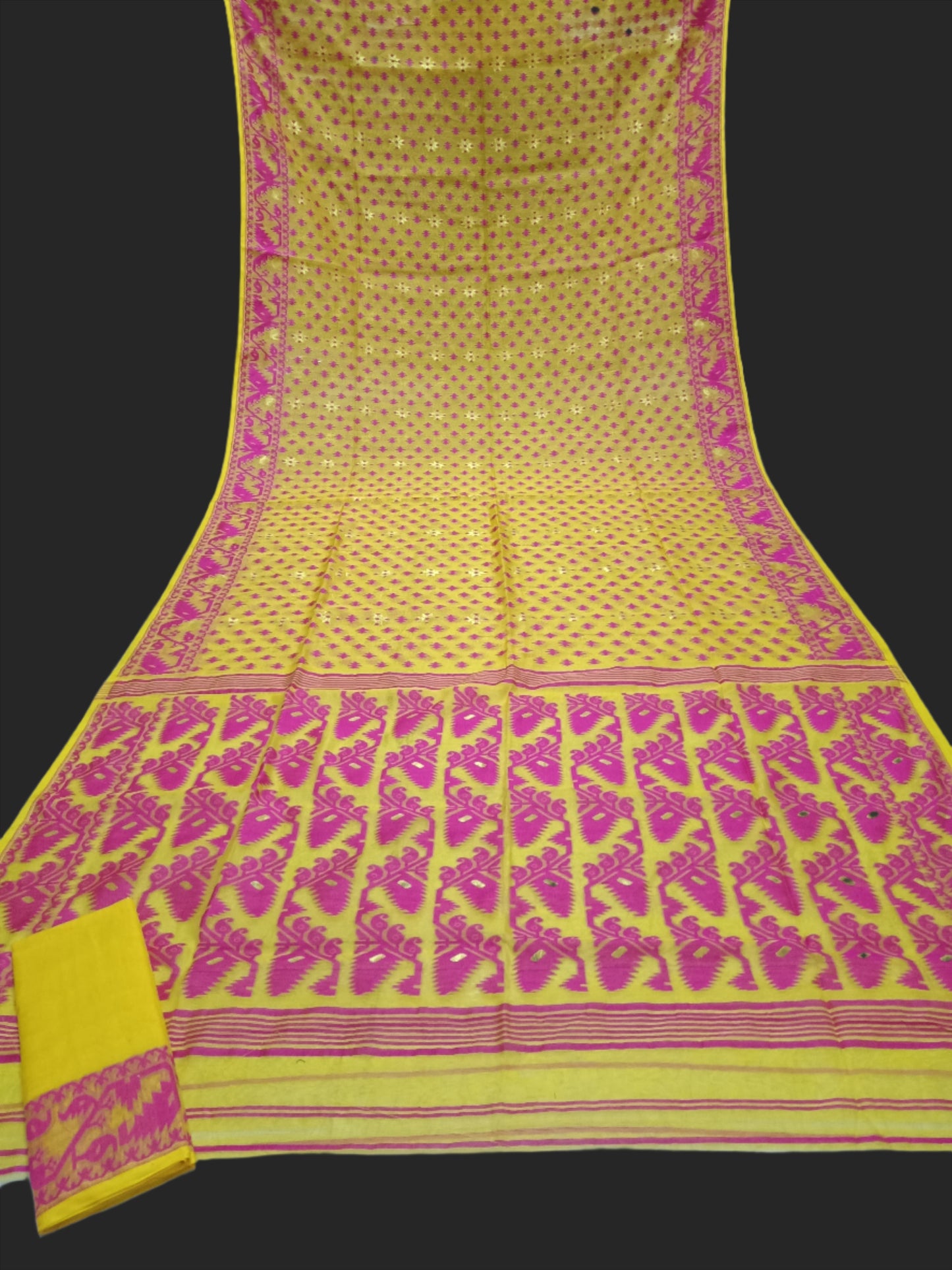 Jamdani Saree with Blouse Piece